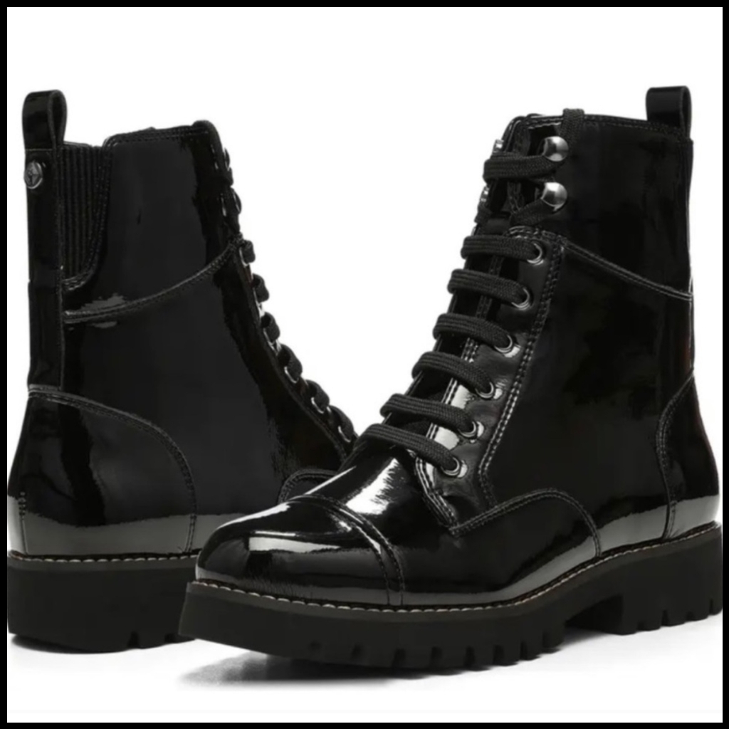 Nwot Donald Pliner Easeci Boots In Crinkle Patent Black